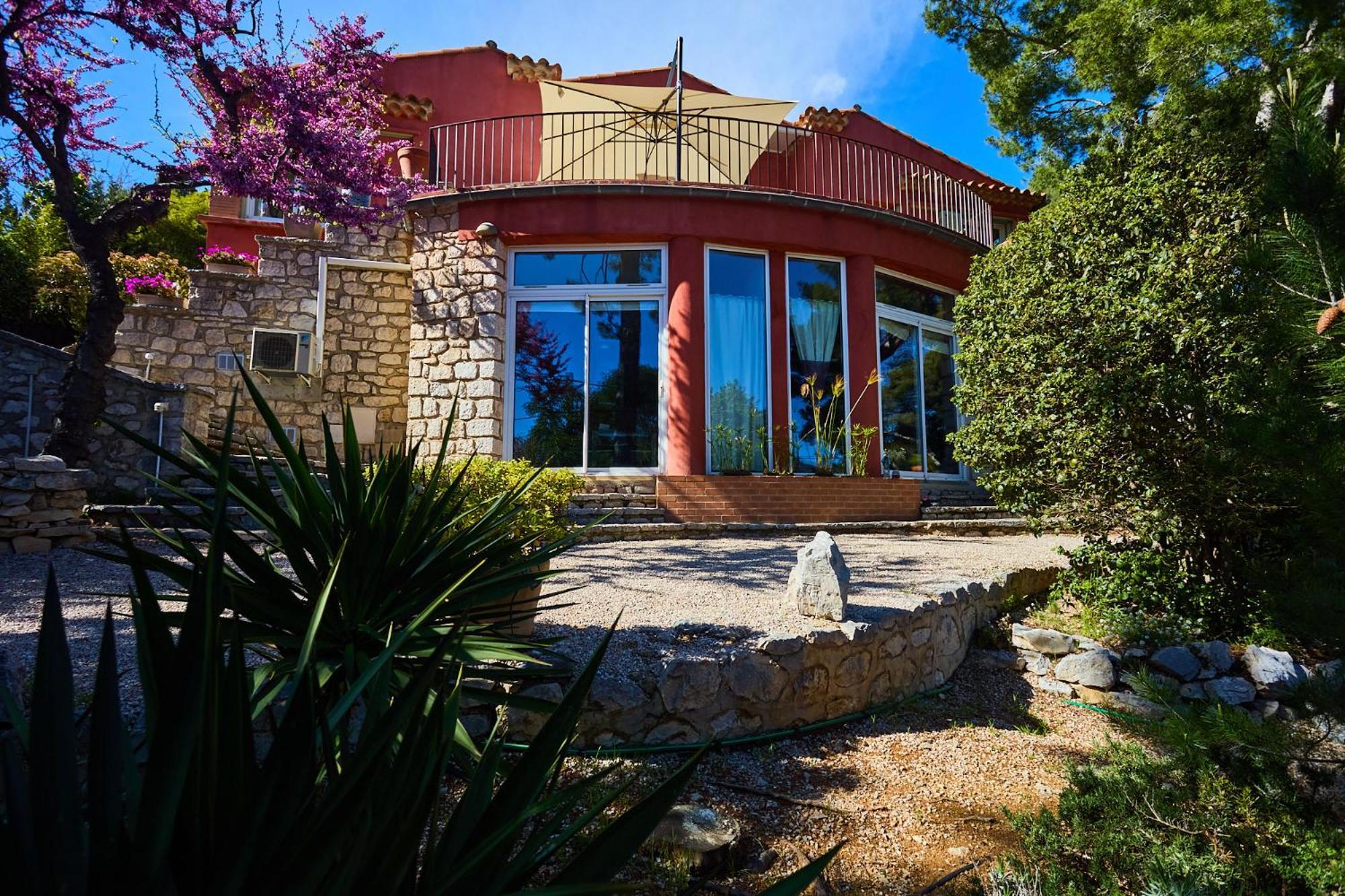 T3 Avec Jardin Dans Rocaille