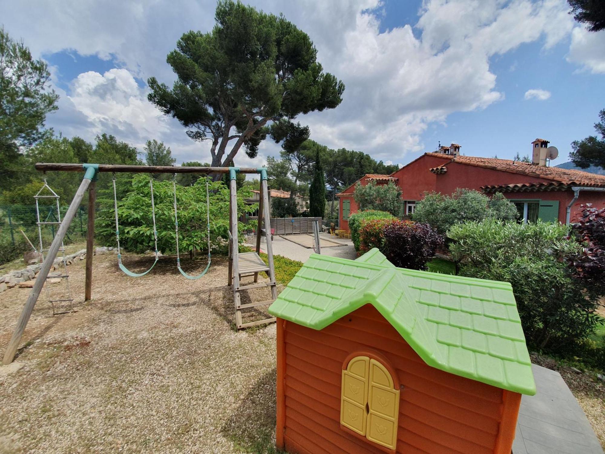 Apartment Avec Jardin Dans Rocaille Cassis