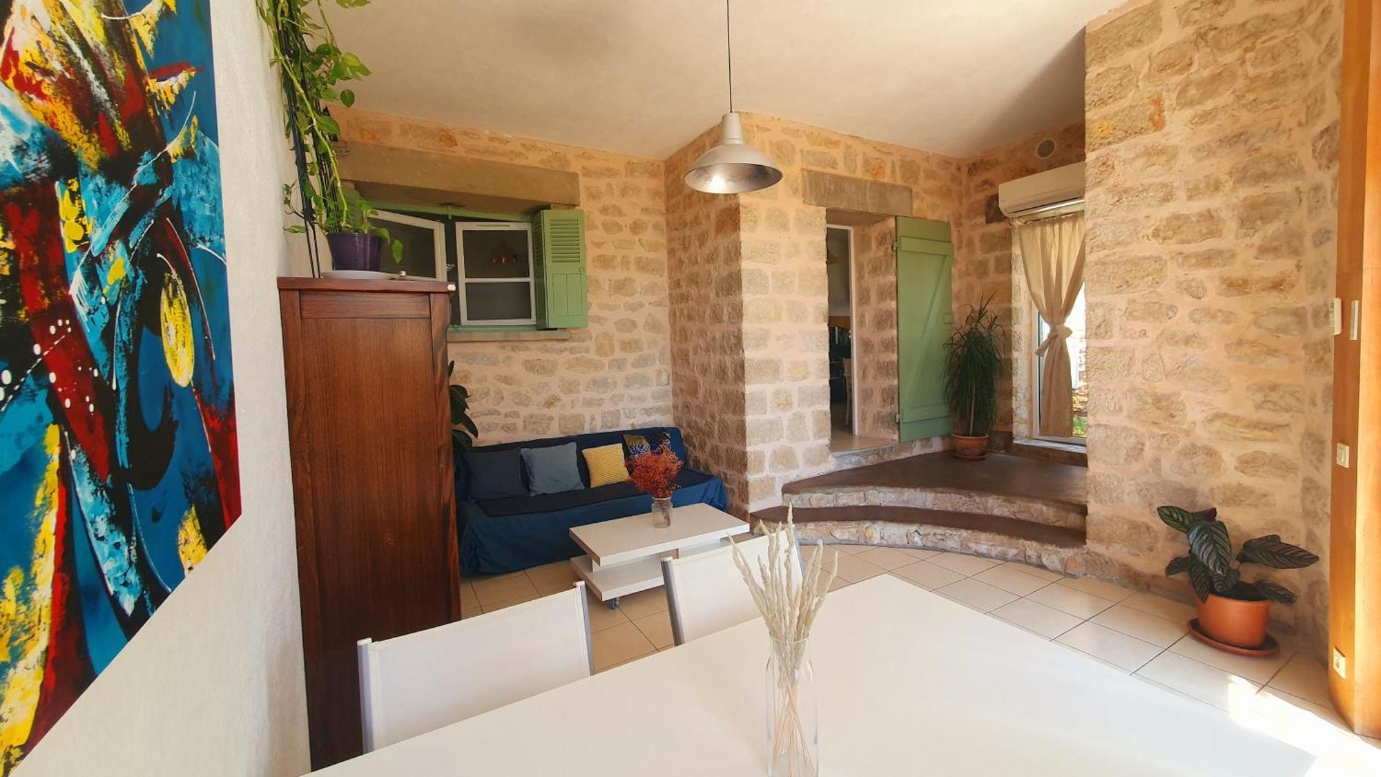 Apartment Avec Jardin Dans Rocaille