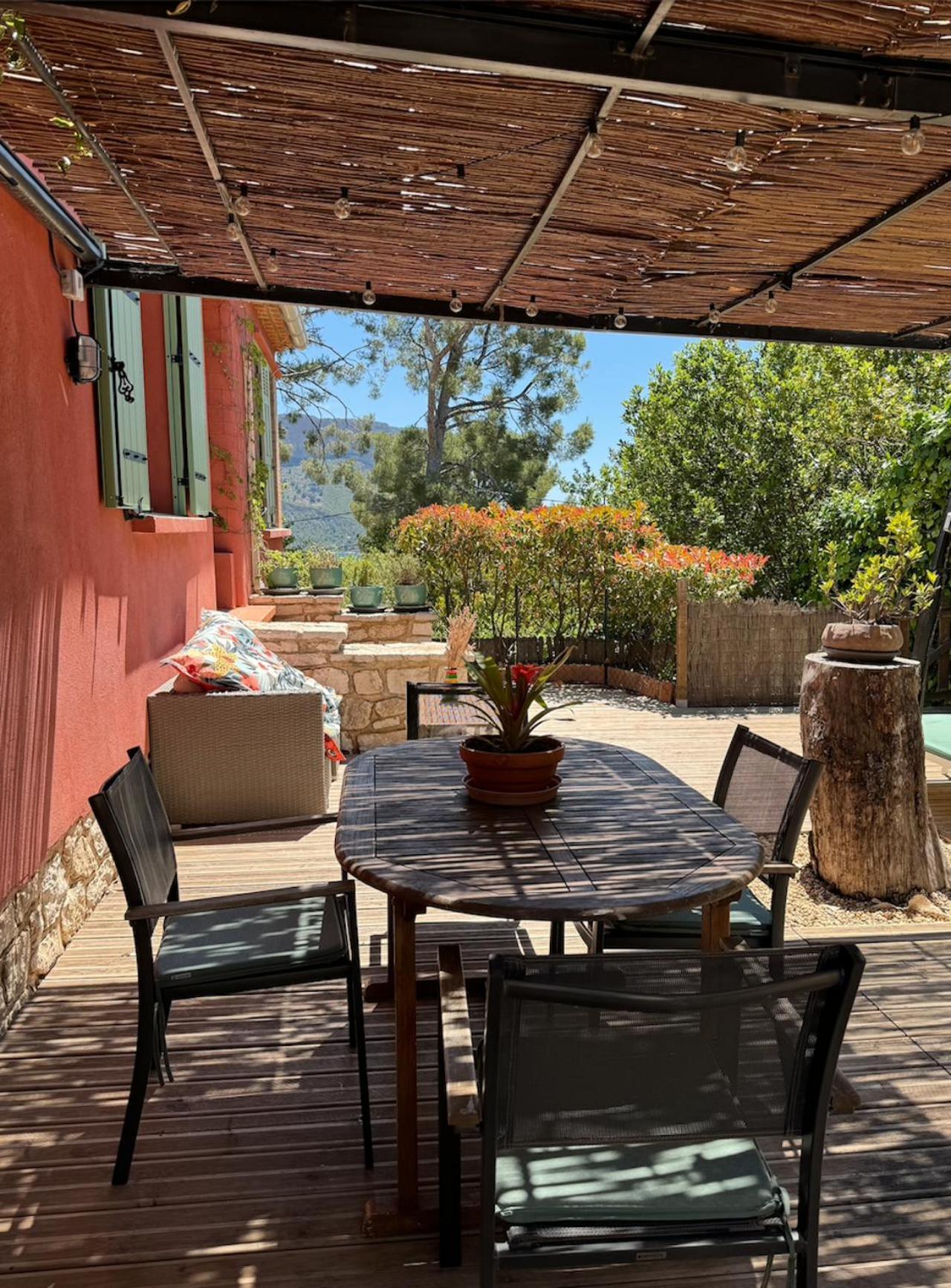 Apartment Avec Jardin Dans Rocaille *